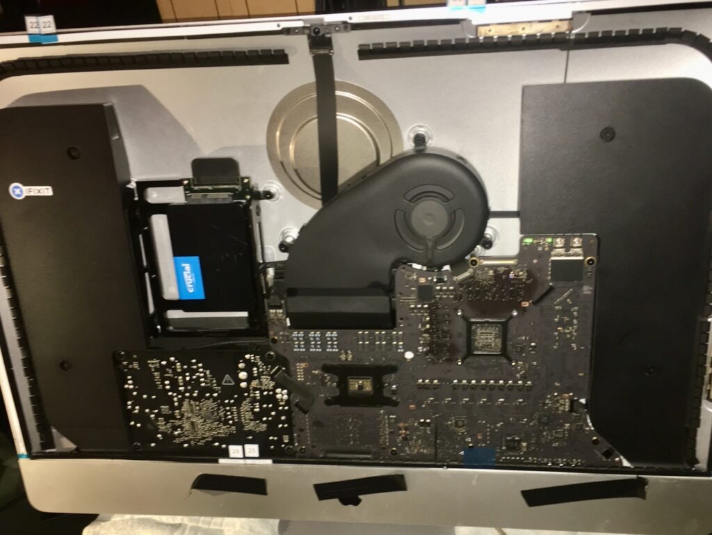 New BX500 SSD in place, without any thermal sensor this time